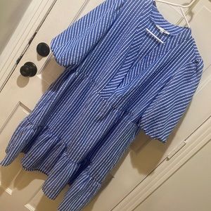 Blue & White seersucker dress / excellent condition- worn 3-4 times